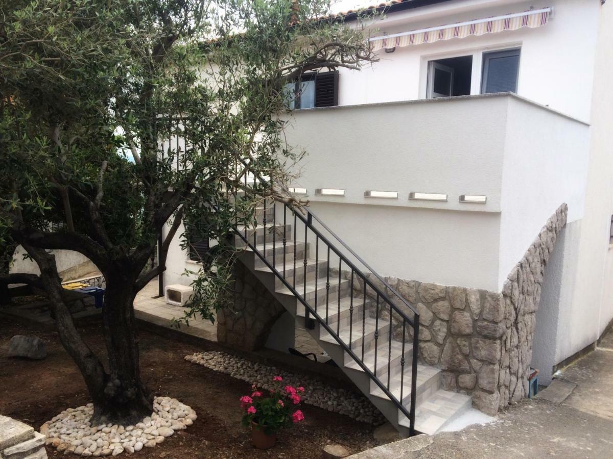Apartments Nina Omišalj Kültér fotó