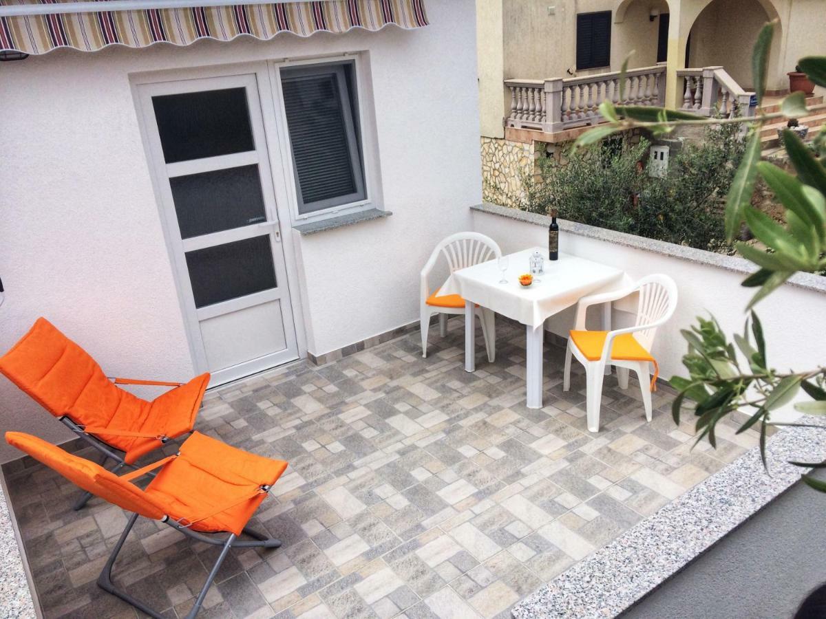 Apartments Nina Omišalj Kültér fotó